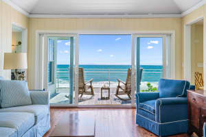 151 N Beach Rd, Hobe Sound, FL 33455, Sold 04/18/22