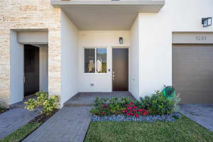 1231 Pioneer Way, Royal Palm Beach, FL 33411, Sold 08/23/21