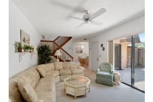 400 E Waverly Pl, Vero Beach, FL 32960, Sold 06/04/21