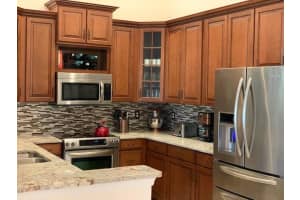 233 W Coral Trace Cir, Delray Beach, FL 33445, Sold 06/08/21