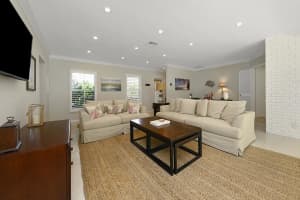 917 SW 36th Ct, Boynton Beach, FL 33435, Sold 06/03/21