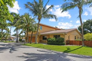 100 Neptune Dr, Hypoluxo, FL 33462, Sold 07/23/21
