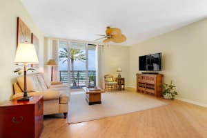 1551 N Flagler Dr, West Palm Beach, FL 33401, Sold 07/23/21