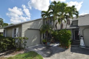 931 NE Sandalwood Pl, Jensen Beach, FL 34957, Sold 11/02/21