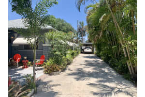 427 Sunset Rd, West Palm Beach, FL 33401, Sold 09/01/21