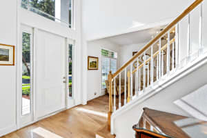 160 Oakwood Ln, Palm Beach Gardens, FL 33410, Sold 07/23/21