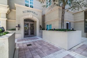 403 S Sapodilla Ave, West Palm Beach, FL 33401, Sold 06/16/21
