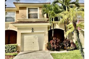 297 River Bluff Ln, Royal Palm Beach, FL 33411, Sold 07/01/21