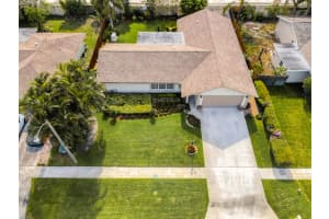 205 Canterbury Dr W, Riviera Beach, FL 33407, Sold 06/21/21