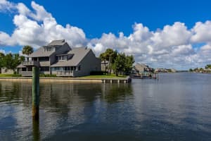 MLS# R10715901, Vero Beach, Florida 32963