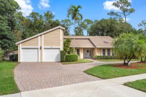 35 St Davids Way, Wellington, FL 33414, Sold 06/25/21