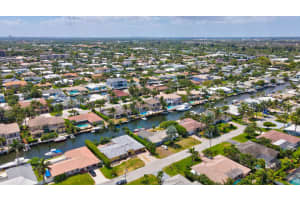 826 Berkley St, Boca Raton, FL 33487, Sold 05/26/21