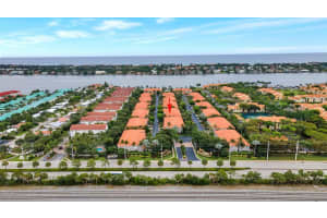 160 Las Brisas Cir, Hypoluxo, FL 33462, Sold 07/20/21