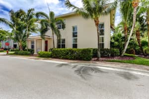 1045 Piccadilly St, Palm Beach Gardens, FL 33418, Sold 07/26/21