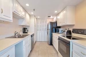 859 Jeffery St, Boca Raton, FL 33487, Sold 06/25/21