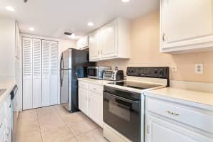 859 Jeffery St, Boca Raton, FL 33487, Sold 06/25/21