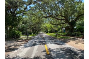 521 Cypress Rd, Vero Beach, FL 32963, Sold 06/29/21