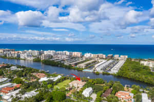 400 N Atlantic Dr, Lantana, FL 33462, Sold 12/03/21