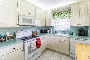 735 Whippoorwill Ln, Delray Beach, FL 33445, Sold 07/21/21