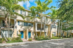 2895 S Greenleaf Cir, Boynton Beach, FL 33426, Sold 06/30/21