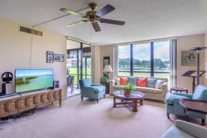 5380 Woodland Lakes Dr, Palm Beach Gardens, FL 33418, Sold 06/28/21