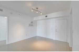 700 E Boynton Beach Blvd, Boynton Beach, FL 33435, Sold 06/23/21