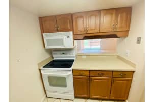 892 SW 9th St Cir, Boca Raton, FL 33486, Sold 07/19/21