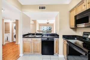 1030 Lake Shore Dr, West Palm Beach, FL 33403, Sold 05/20/21