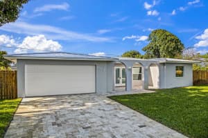 1573 NW 8th St, Boca Raton, FL 33486, Sold 08/06/21