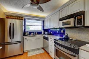 1230 SE Parkview Pl APT D9, Stuart, FL 34994, Sold 08/27/21