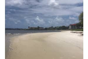 7020 Half Moon Cir, Hypoluxo, FL 33462, Sold 08/02/21