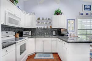 3226 Jog Park Dr, Greenacres, FL 33467, Sold 07/09/21