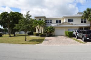 2529 Creekside Dr, Fort Pierce, FL 34981, Sold 06/04/21