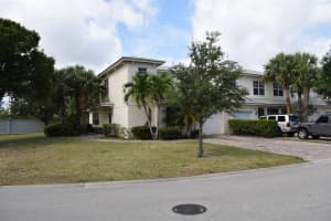 2529 Creekside Dr, Fort Pierce, FL 34981, Sold 06/04/21