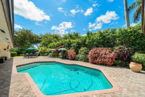 3210 St James Dr, Boca Raton, FL 33434, Sold 11/03/21