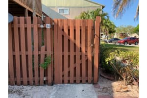 36 N Crossings Cir, Boynton Beach, FL 33435, Sold 09/16/21