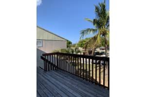 36 N Crossings Cir, Boynton Beach, FL 33435, Sold 09/16/21