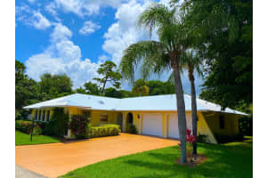 10880 SE Stern Ln, Hobe Sound, FL 33455, Sold 09/30/21