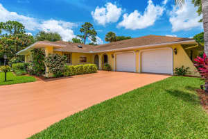 10880 SE Stern Ln, Hobe Sound, FL 33455, Sold 09/30/21