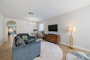 1037 Center Stone Ln, Riviera Beach, FL 33404, Sold 07/26/21