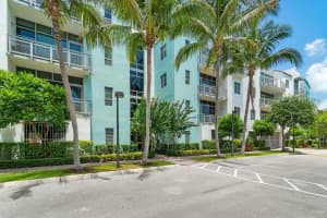 335 SE 6th Ave, Delray Beach, FL 33483, Sold 08/24/21
