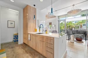 335 SE 6th Ave, Delray Beach, FL 33483, Sold 08/24/21