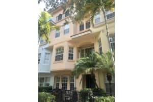 2505 San Pietro Cir, Palm Beach Gardens, FL 33410, Sold 05/28/21