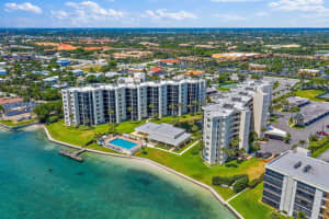 19800 Sandpointe Bay Dr, Tequesta, FL 33469, Sold 01/04/22