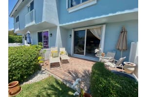 964 Jeffery St, Boca Raton, FL 33487, Sold 07/22/21