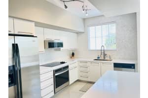 235 NE 1st St, Delray Beach, FL 33444, Sold 07/01/21