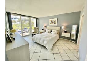 2760 S Ocean Blvd, Palm Beach, FL 33480, Sold 08/30/21