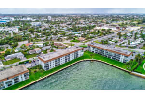 410 Wilma Cir, Riviera Beach, FL 33404, Sold 03/16/22