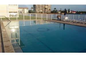 410 Wilma Cir, Riviera Beach, FL 33404, Sold 03/16/22