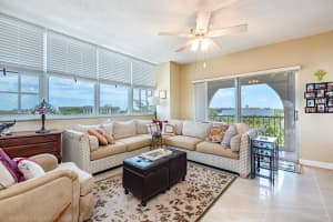 250 NE 20th St, Boca Raton, FL 33431, Sold 08/06/21